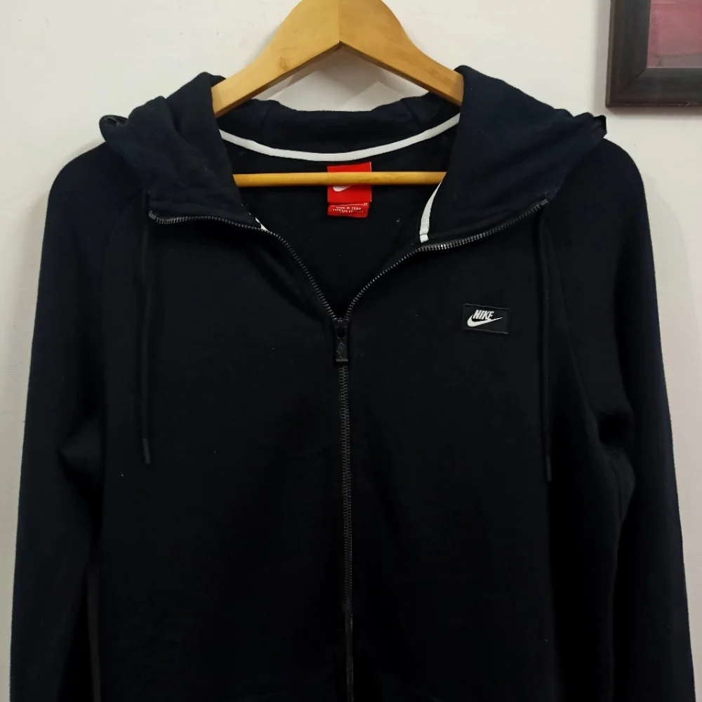 Nike Authentic swoosh box Black zipper hoodie for men's and women's - Picture 3 of 8